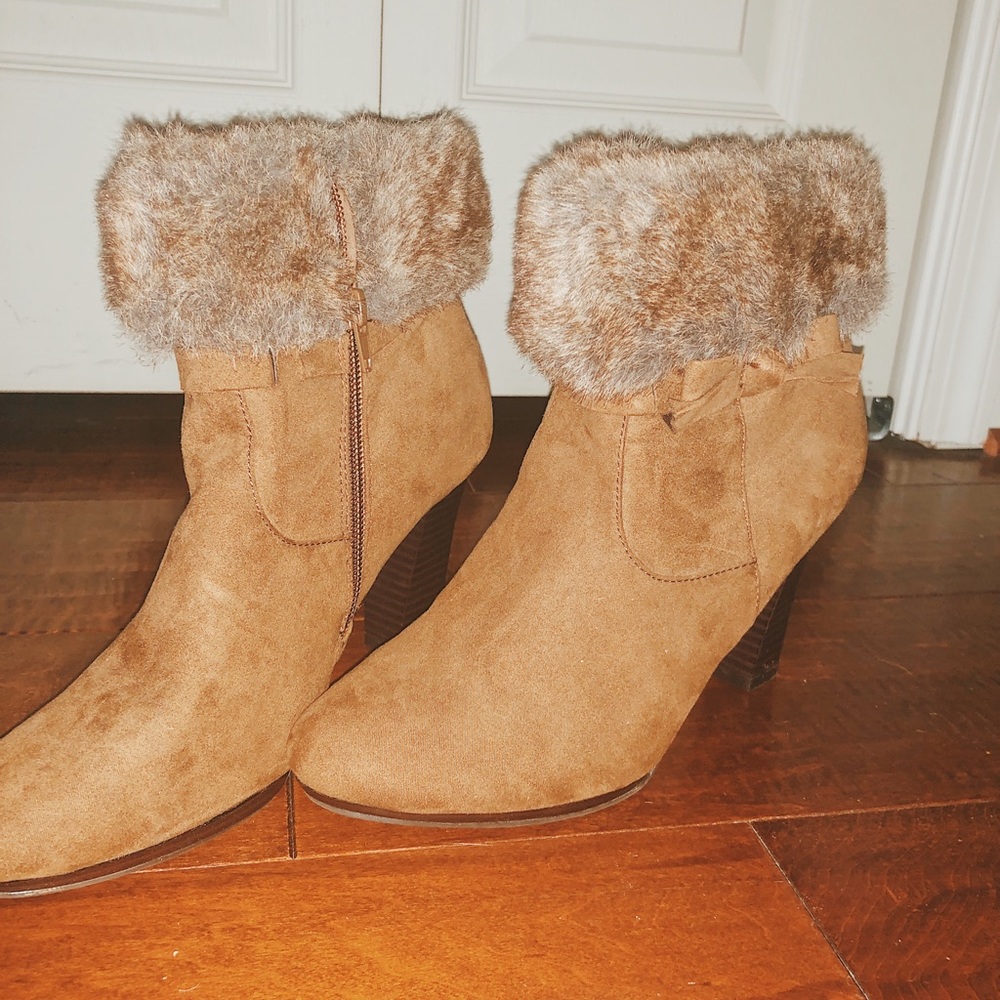 NEVER WORN 3” Faux Fur Booties! 8.5